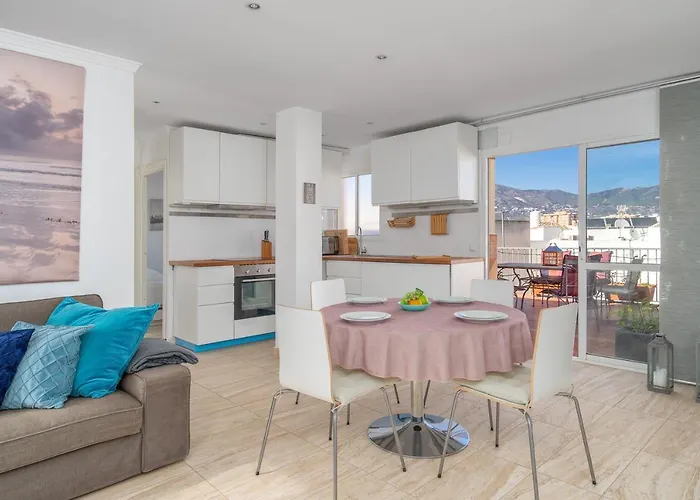 Апартаменты Lovely Penthouse In Old Town By Costarentals - Ref 166 *